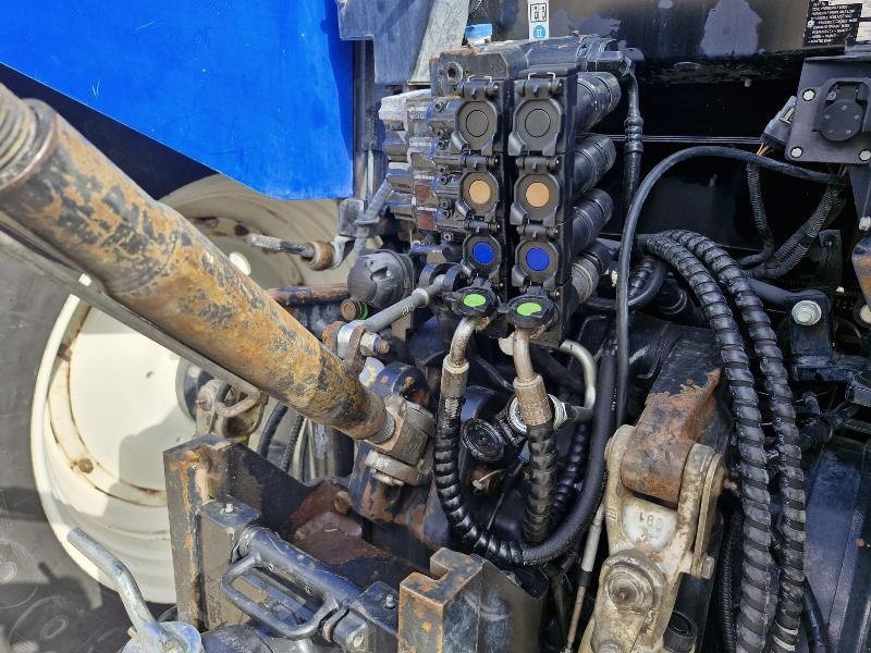 Traktor tipa New Holland T7.200, Gebrauchtmaschine u BRAY en Val (Slika 8)