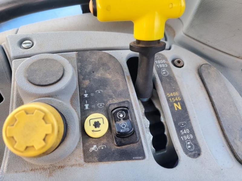 Traktor типа New Holland T7.200APC, Gebrauchtmaschine в BRAY en Val (Фотография 10)