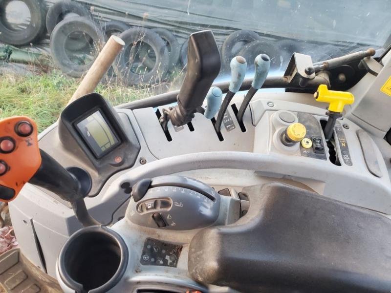 Traktor типа New Holland T7.200APC, Gebrauchtmaschine в BRAY en Val (Фотография 9)