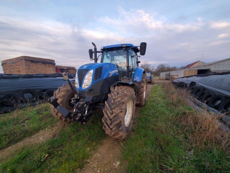 Traktor типа New Holland T7.200APC, Gebrauchtmaschine в BRAY en Val (Фотография 2)