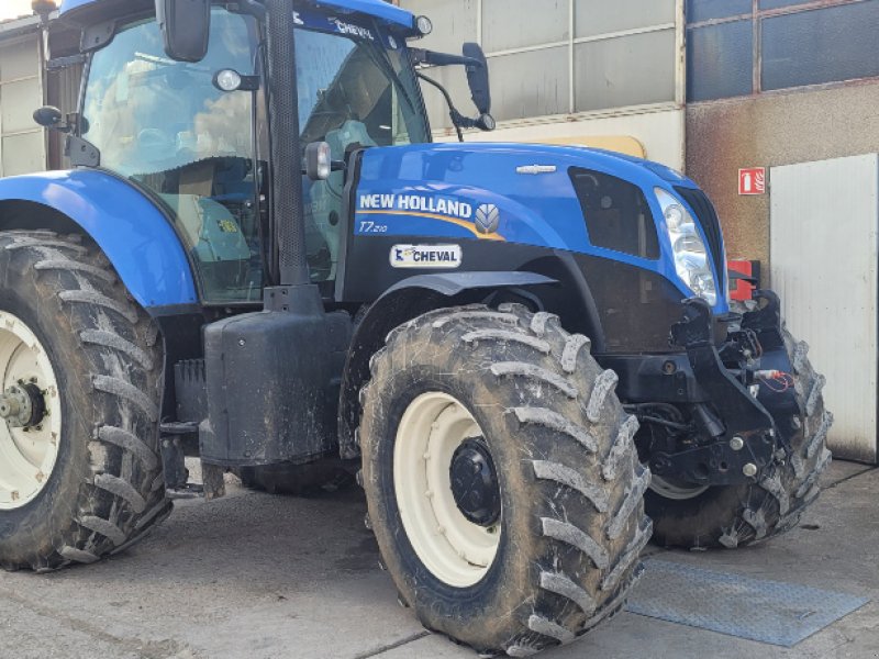 Traktor of the type New Holland T7.210 AC, Gebrauchtmaschine in Chauvoncourt (Picture 1)