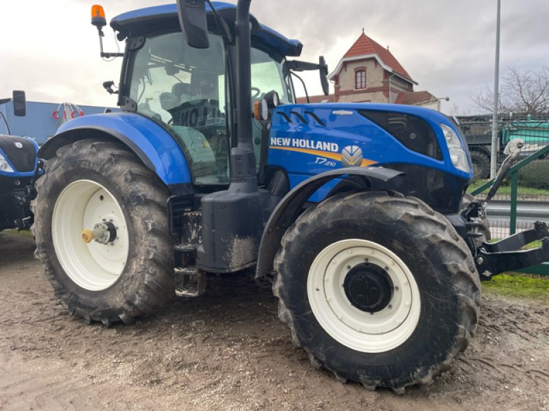 Traktor of the type New Holland T7.210 AC, Gebrauchtmaschine in VERT TOULON (Picture 1)