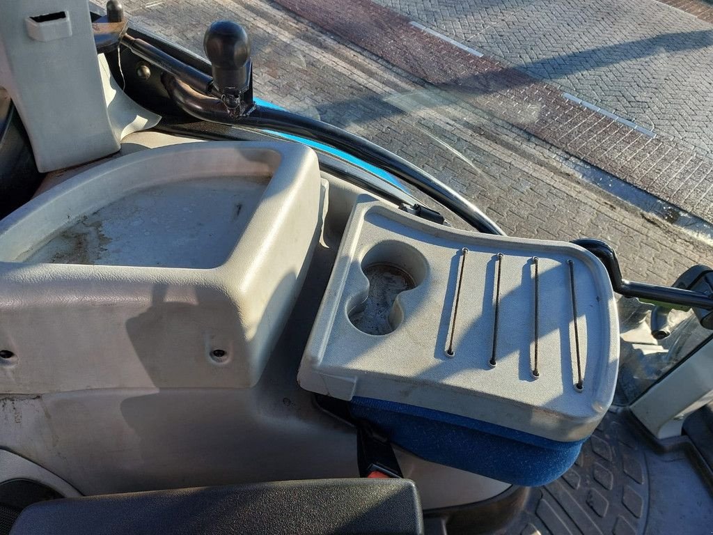 Traktor типа New Holland T7.210 AC, Gebrauchtmaschine в Wierden (Фотография 3)