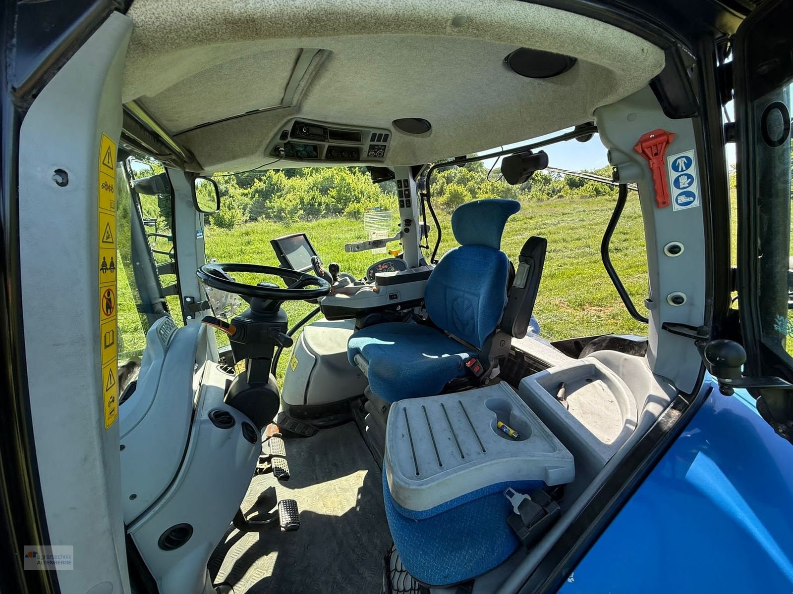 Traktor van het type New Holland T7.210 Auto Command, Gebrauchtmaschine in Altenberge (Foto 3)