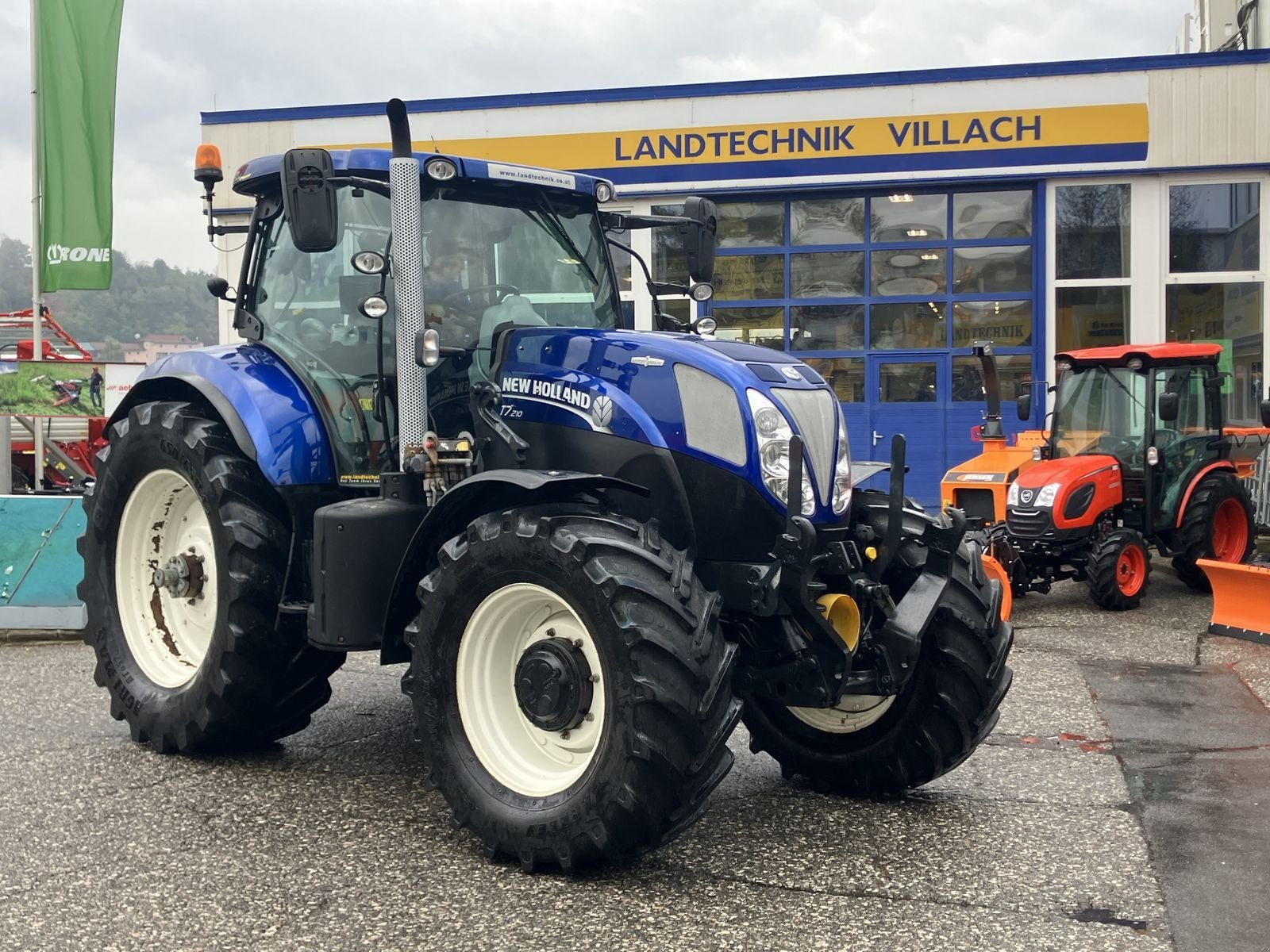 Traktor of the type New Holland T7.210 Auto Command, Gebrauchtmaschine in Villach (Picture 2)