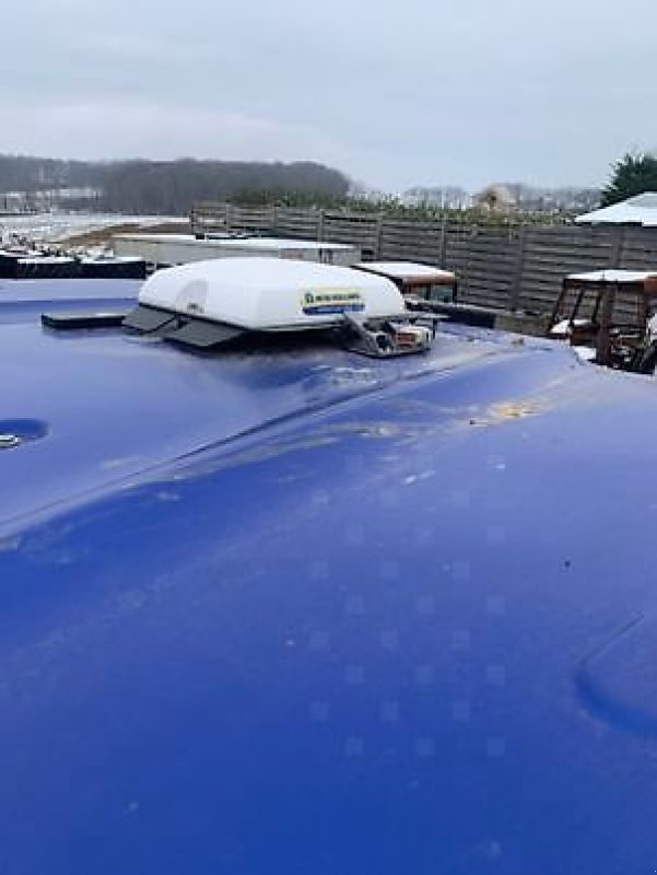 Traktor des Typs New Holland T7.210 AUTOCOMMAND BLUE POWER, Gebrauchtmaschine in Muespach-le-Haut (Bild 8)