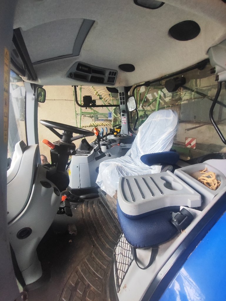 Traktor za tip New Holland T7.210 CLASSIC, Gebrauchtmaschine u STENAY (Slika 9)