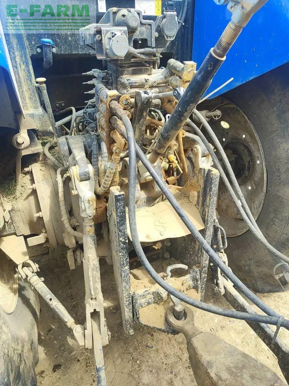 Traktor za tip New Holland t7.210 classic, Gebrauchtmaschine u CHAUVONCOURT (Slika 4)