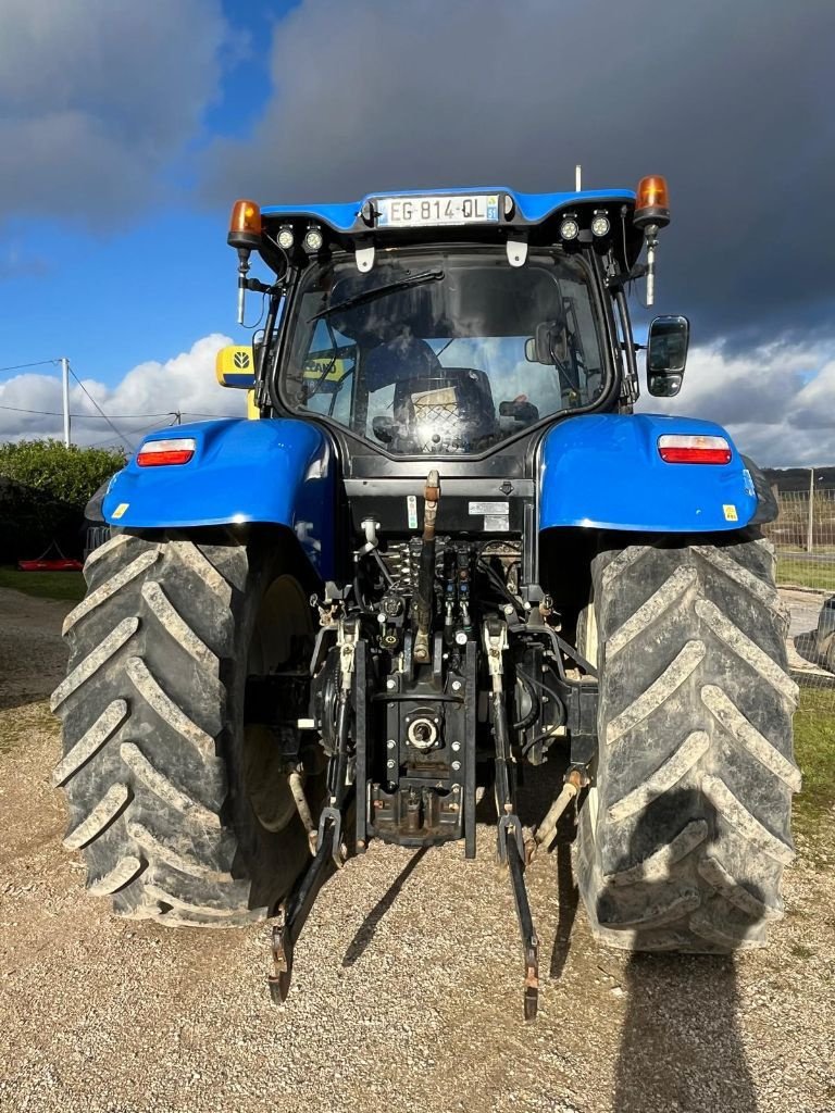 Traktor des Typs New Holland T7.210 PC CLASSIC, Gebrauchtmaschine in Roches-sur-Marne (Bild 7)
