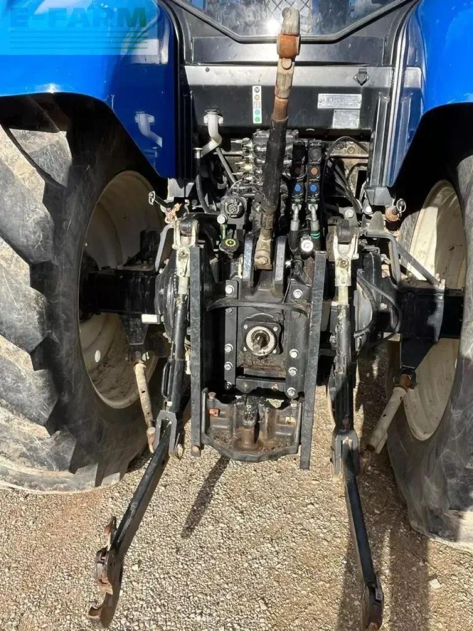 Traktor типа New Holland t7.210 pc classic, Gebrauchtmaschine в CHAUVONCOURT (Фотография 10)