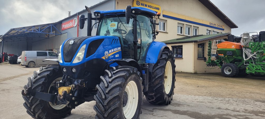 Traktor des Typs New Holland T7.210 PC SW 2, Gebrauchtmaschine in Saint-Nabord (Bild 10)