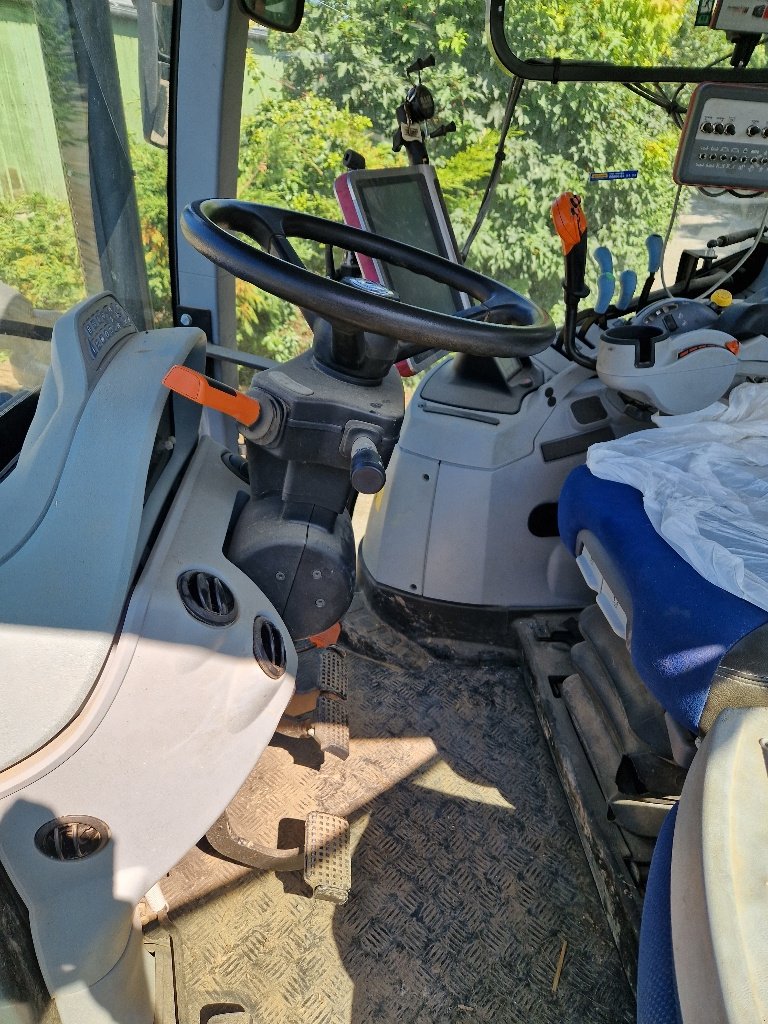 Traktor typu New Holland T7.210 PC, Gebrauchtmaschine w COULVAIN (Zdjęcie 5)