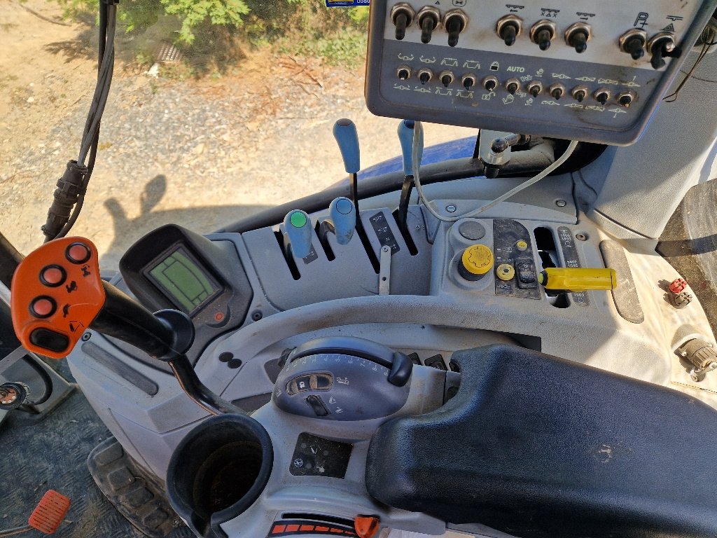 Traktor typu New Holland T7.210 PC, Gebrauchtmaschine w COULVAIN (Zdjęcie 3)