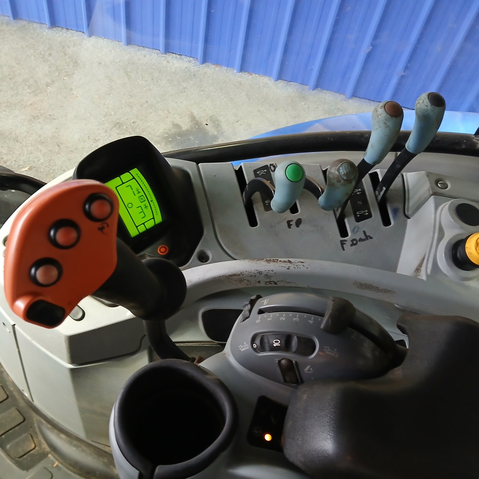 Traktor del tipo New Holland T7.210 POWER COM, Gebrauchtmaschine In HERLIN LE SEC (Immagine 7)