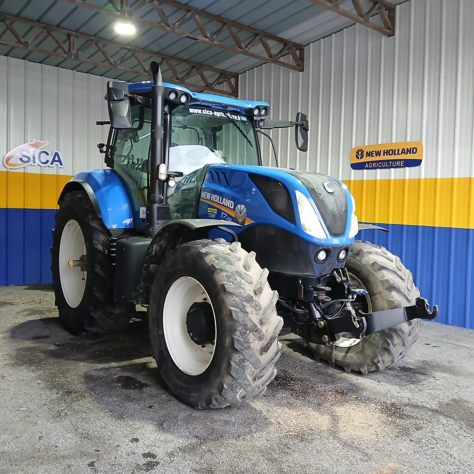 Traktor del tipo New Holland T7.210 POWER COM, Gebrauchtmaschine In HERLIN LE SEC (Immagine 2)