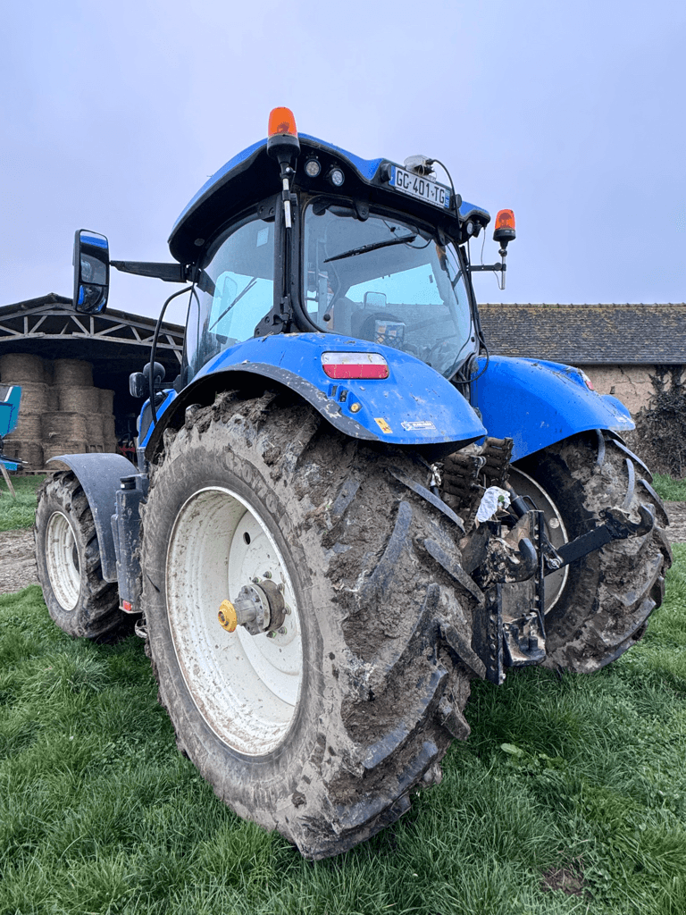 Traktor of the type New Holland T7.210 RC S5, Gebrauchtmaschine in TREMEUR (Picture 4)
