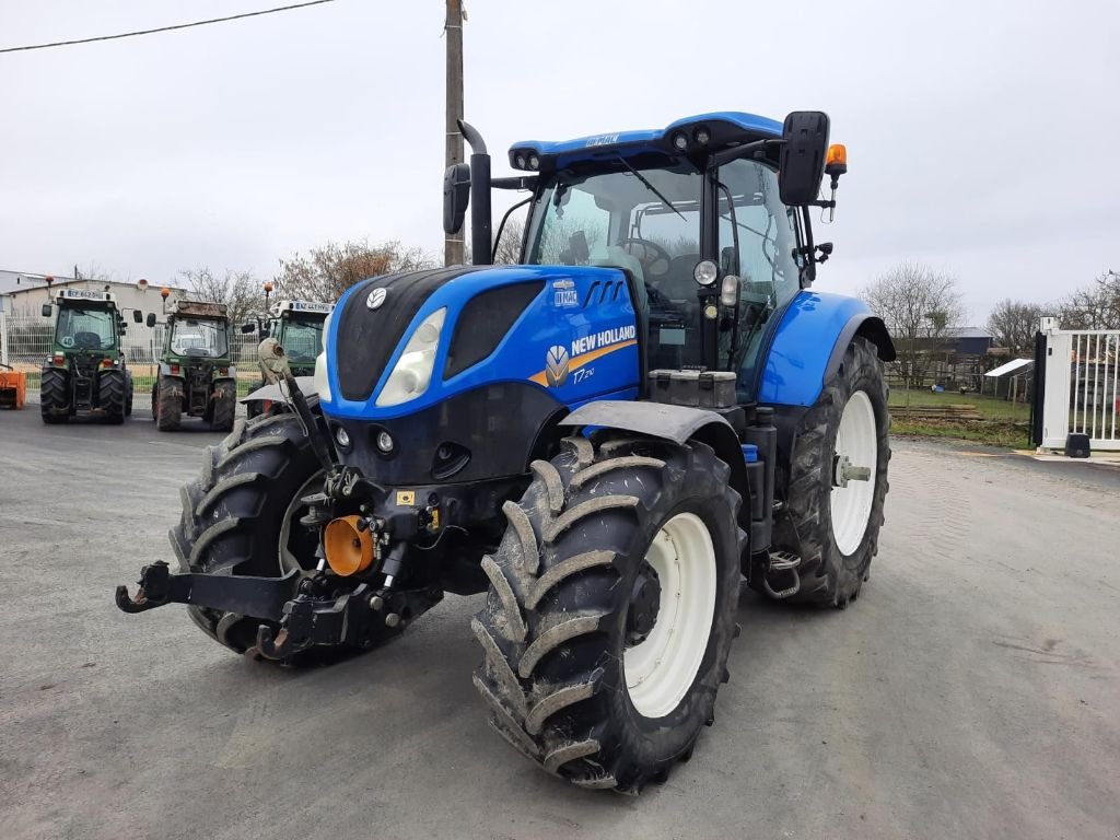 Traktor Türe ait New Holland T7.210, Gebrauchtmaschine içinde Doué-en-Anjou (resim 1)