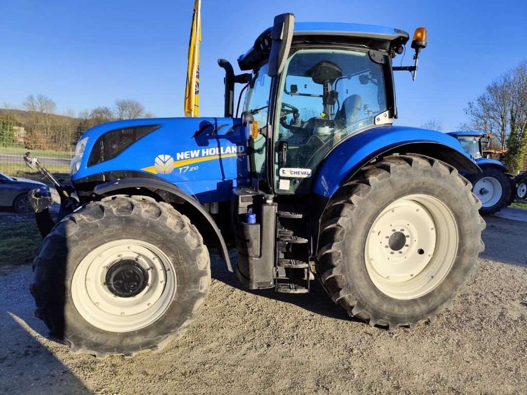 Traktor vrste New Holland T7.210, Gebrauchtmaschine v Roches-sur-Marne (Slika 4)
