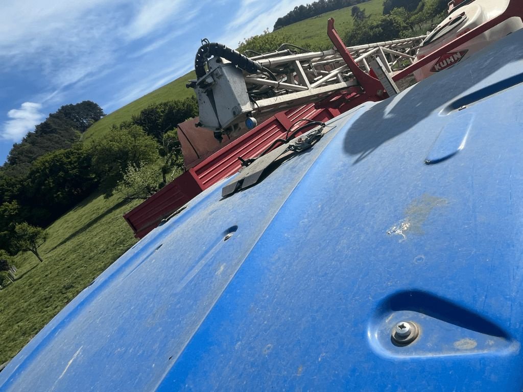 Traktor του τύπου New Holland T7.210, Gebrauchtmaschine σε Roches-sur-Marne (Φωτογραφία 7)