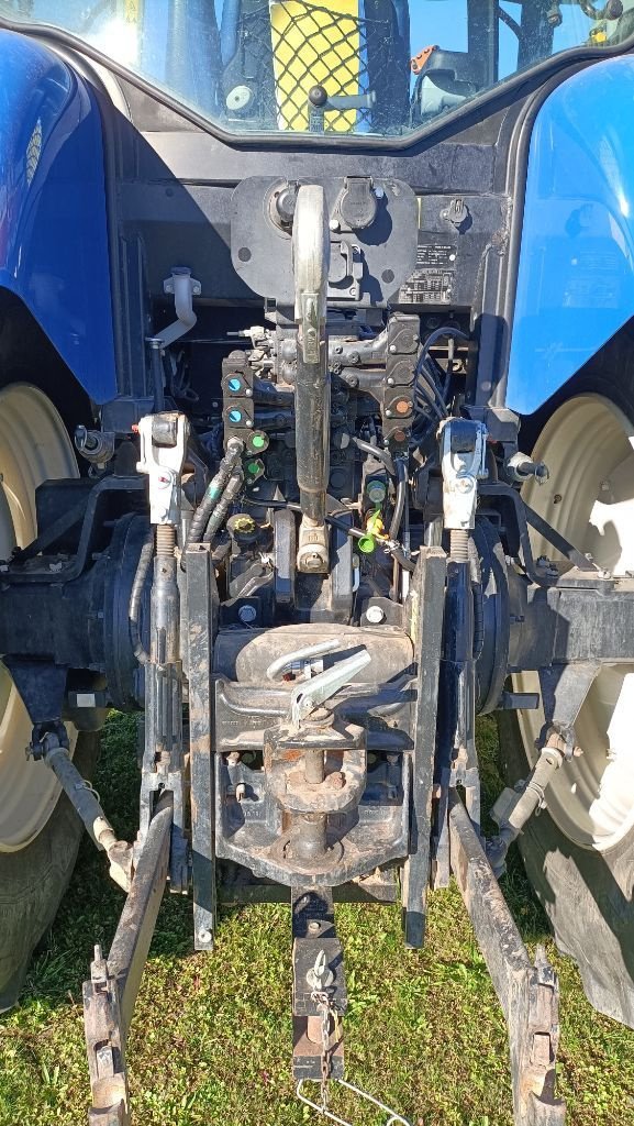 Traktor типа New Holland T7.210, Gebrauchtmaschine в NEUVILLE AUX BOIS (Фотография 9)