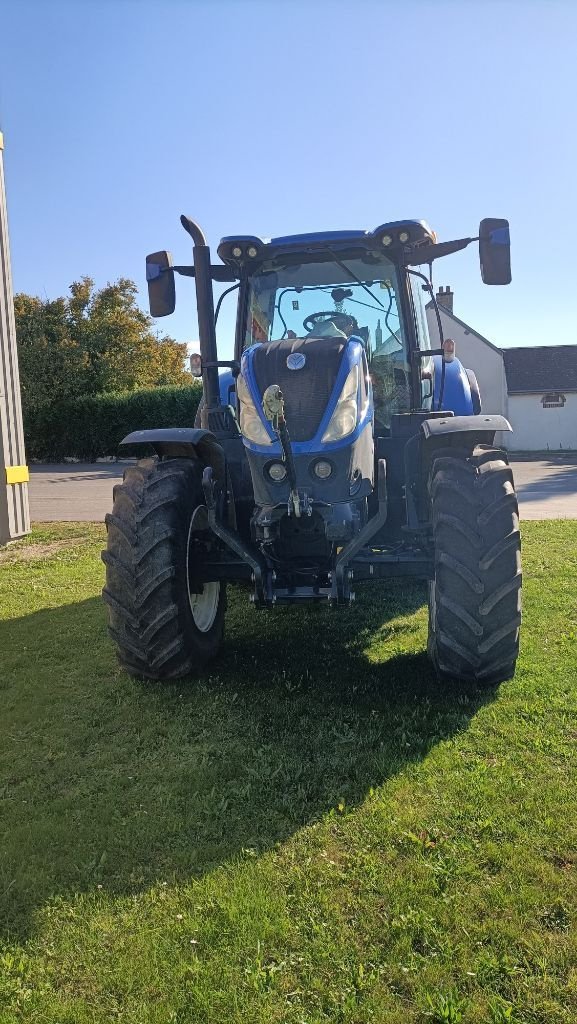 Traktor типа New Holland T7.210, Gebrauchtmaschine в NEUVILLE AUX BOIS (Фотография 3)