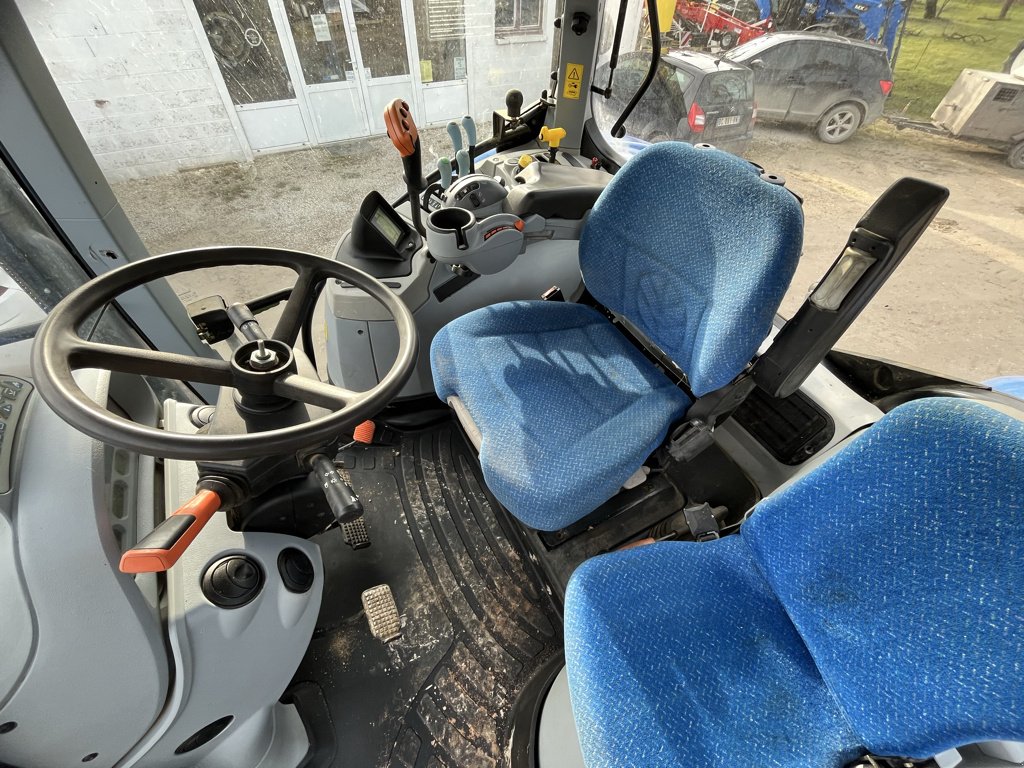 Traktor typu New Holland T7.210, Gebrauchtmaschine v VERT TOULON (Obrázek 5)