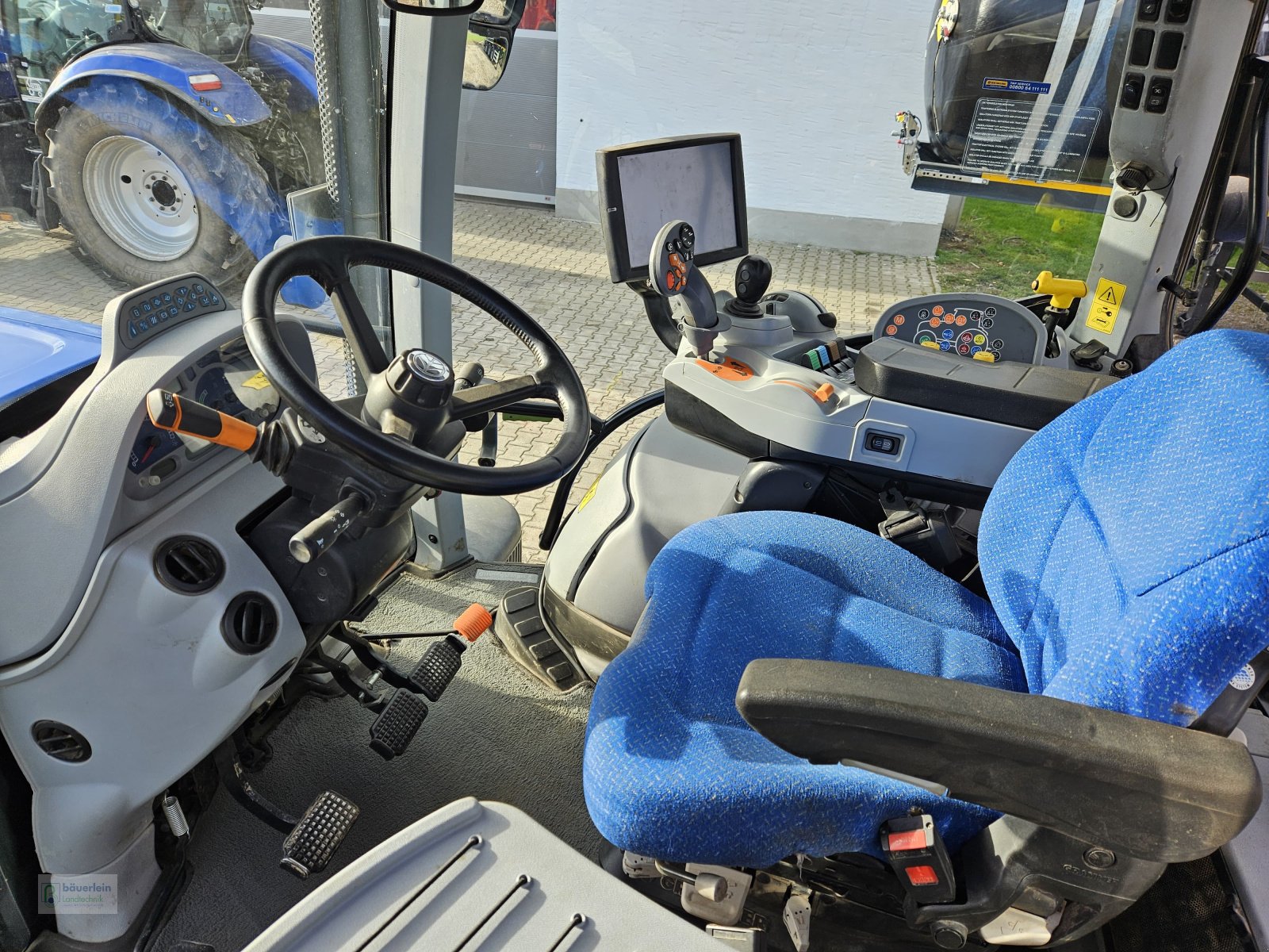 Traktor van het type New Holland T7.210, Gebrauchtmaschine in Buch am Wald (Foto 4)