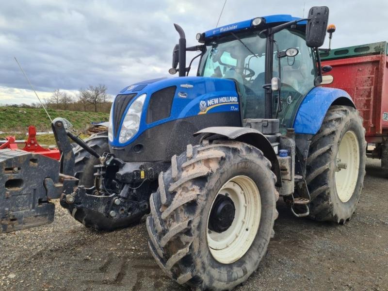 Traktor des Typs New Holland T7.210AC, Gebrauchtmaschine in BRAY en Val (Bild 2)