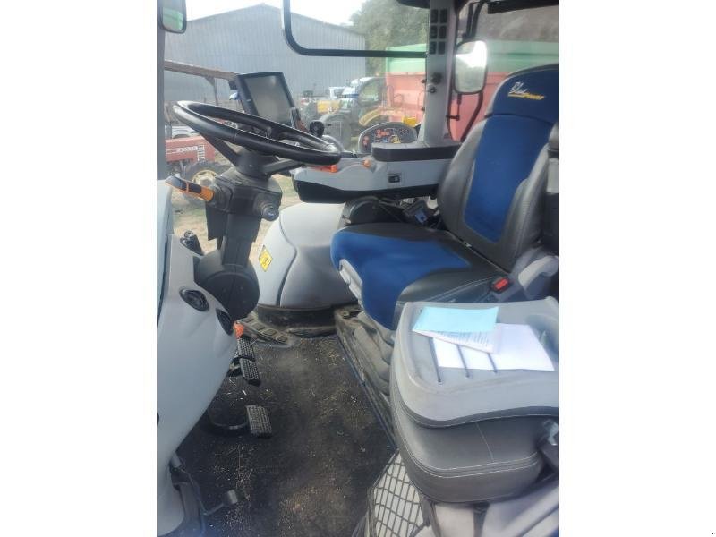 Traktor типа New Holland T7.210AC, Gebrauchtmaschine в BRAY en Val (Фотография 5)