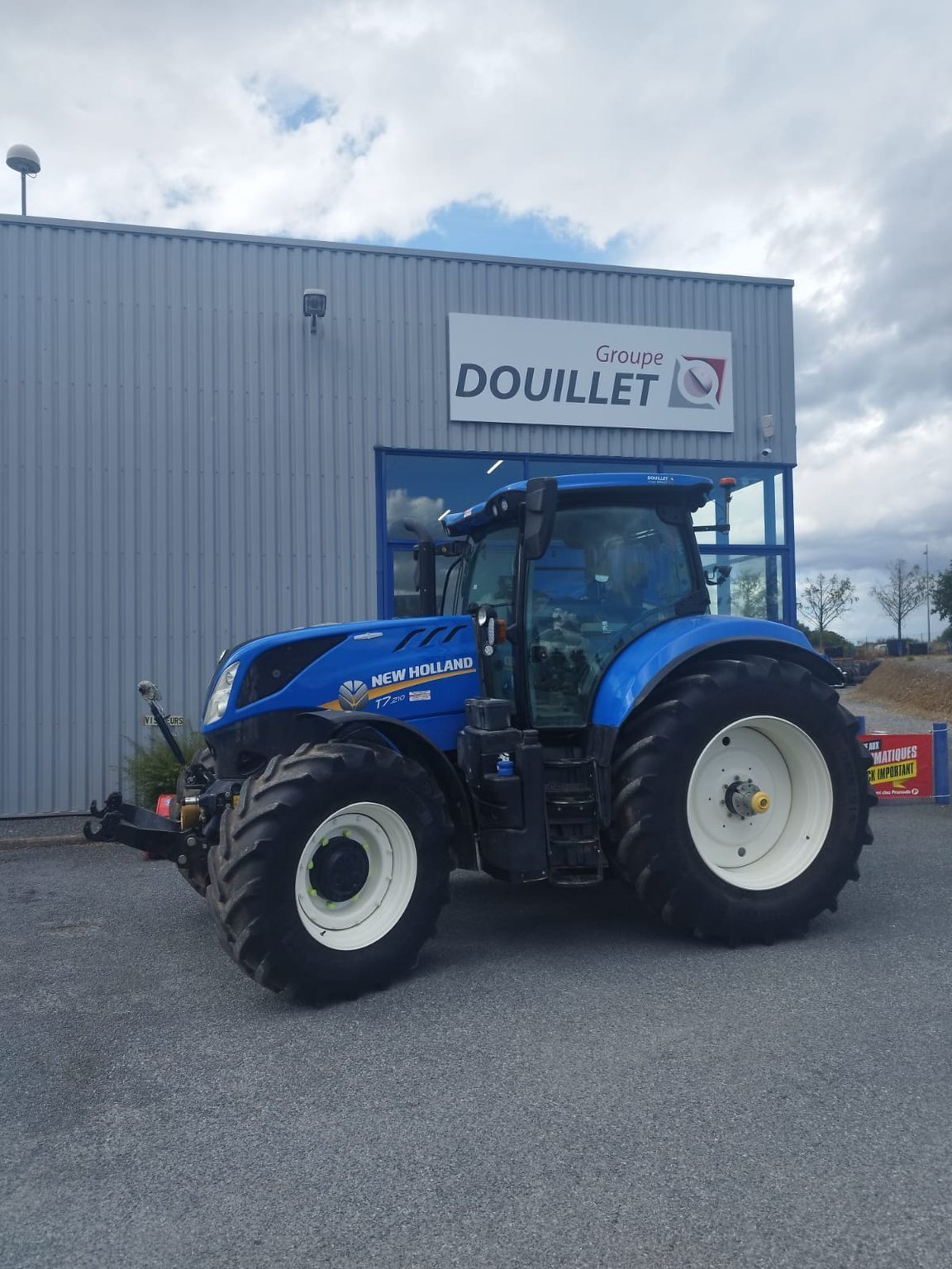 Traktor typu New Holland T7.210ACSWII, Gebrauchtmaschine v Le Horps (Obrázek 2)