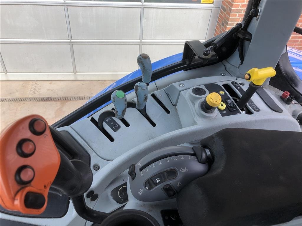 Traktor типа New Holland T7.215 S Med frontlift, Gebrauchtmaschine в Tinglev (Фотография 19)