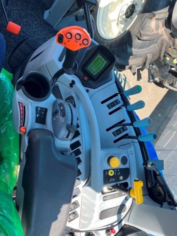 Traktor of the type New Holland T7.215 S PC TG, Gebrauchtmaschine in Brønderslev (Picture 6)