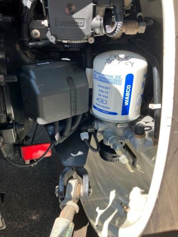 Traktor of the type New Holland T7.215 S PC TG, Gebrauchtmaschine in Brønderslev (Picture 7)