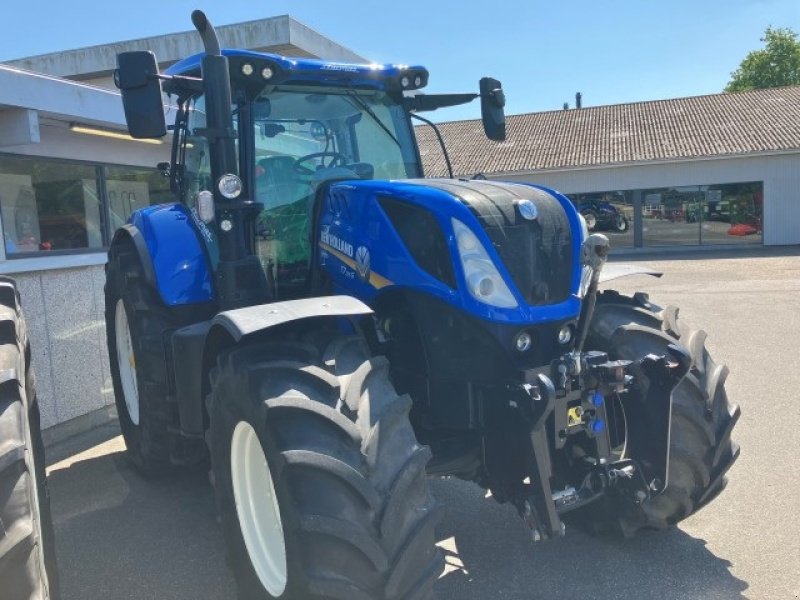Traktor of the type New Holland T7.215 S PC TG, Gebrauchtmaschine in Brønderslev (Picture 2)