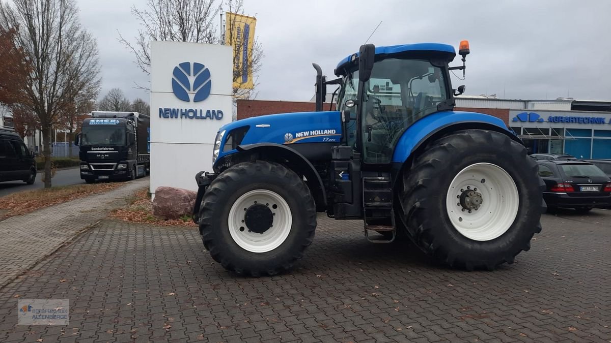 Traktor of the type New Holland T7.220 AC, Gebrauchtmaschine in Altenberge (Picture 2)