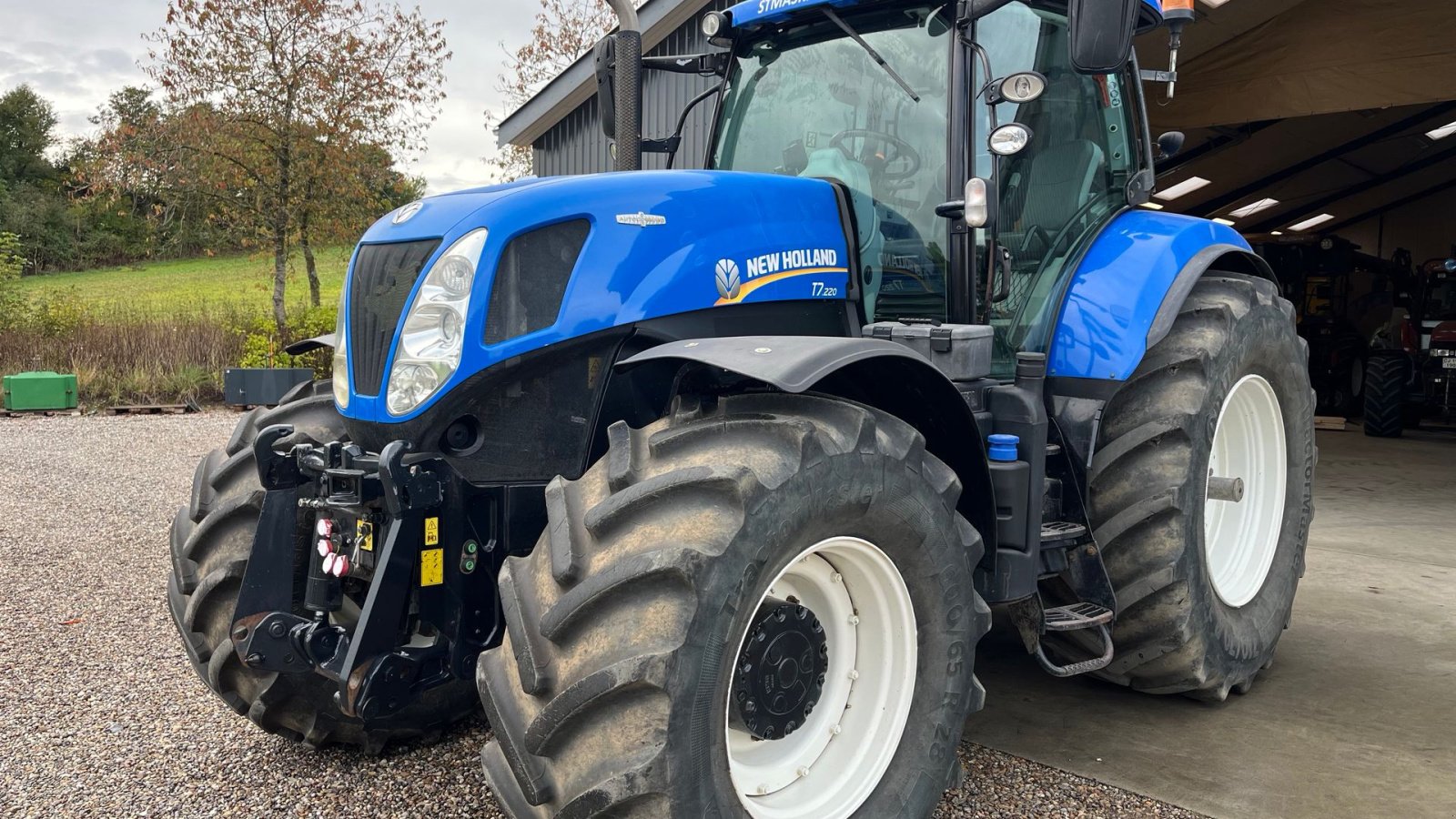 Traktor des Typs New Holland T7.220 Auto Command Stor 4`er skærm og gps klar, Gebrauchtmaschine in Vejle (Bild 1)