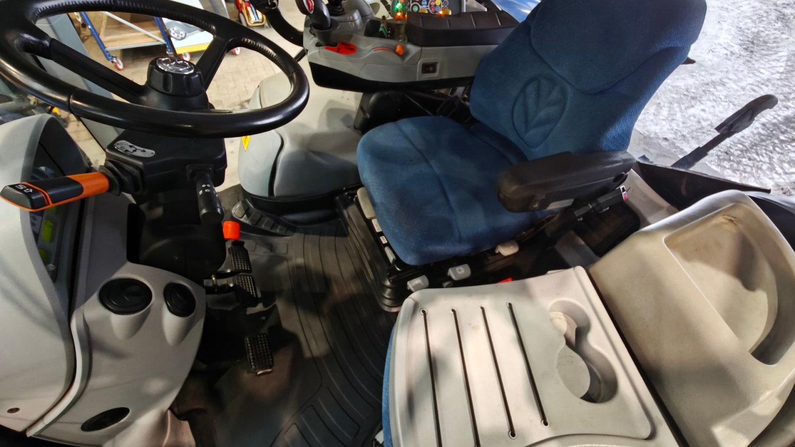 Traktor van het type New Holland T7.220 Auto Command, Gebrauchtmaschine in Holstebro (Foto 5)