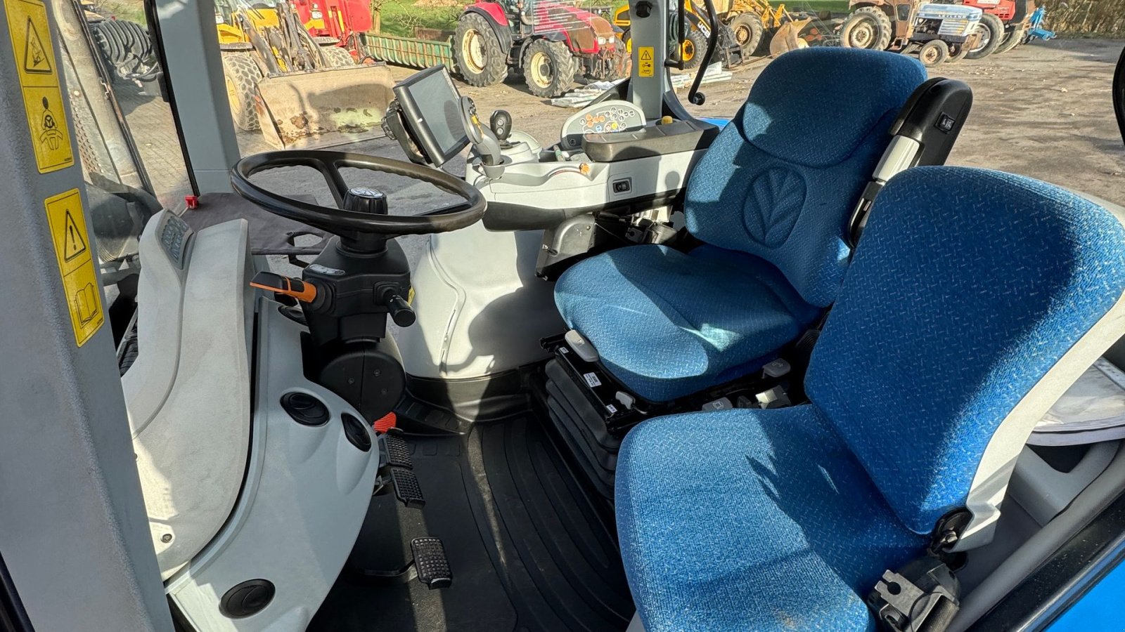 Traktor типа New Holland T7.220 KUN 4500 TIMER!, Gebrauchtmaschine в Nørager (Фотография 12)