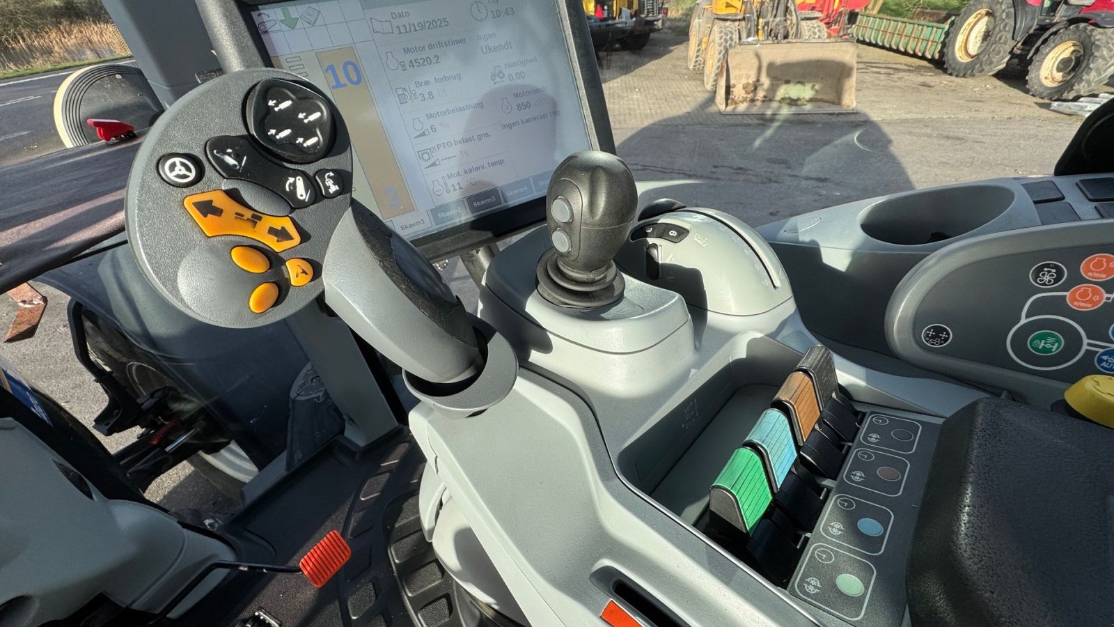 Traktor типа New Holland T7.220 KUN 4500 TIMER!, Gebrauchtmaschine в Nørager (Фотография 14)