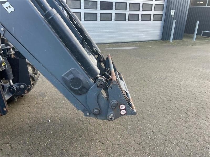 Traktor of the type New Holland T7.220 Med Alø Frontlæsser, Gebrauchtmaschine in Ribe (Picture 2)