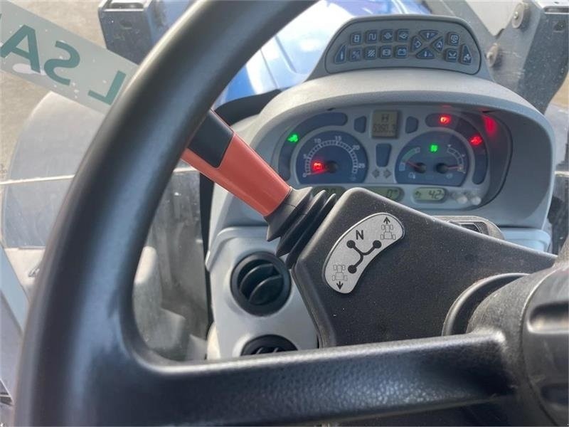 Traktor of the type New Holland T7.220 Med Alø Frontlæsser, Gebrauchtmaschine in Ribe (Picture 14)