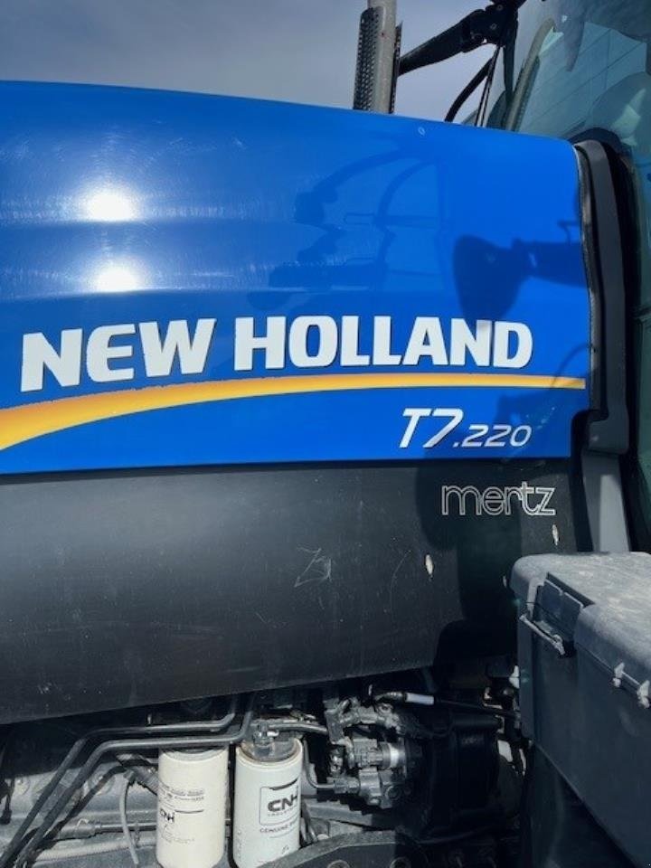Traktor des Typs New Holland T7.220 PC CLASIC, Gebrauchtmaschine in Maribo (Bild 4)