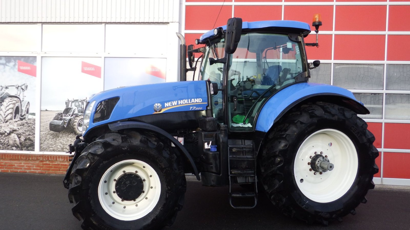 Traktor tip New Holland T7.220 PC CLASSIC, Gebrauchtmaschine in Hobro (Poză 3)