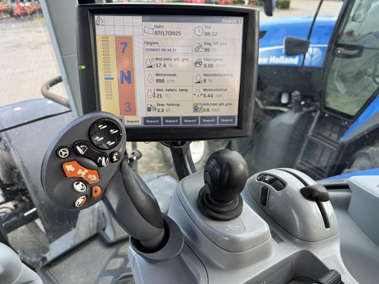 Traktor типа New Holland T7.220 PC, Gebrauchtmaschine в Hadsten (Фотография 10)