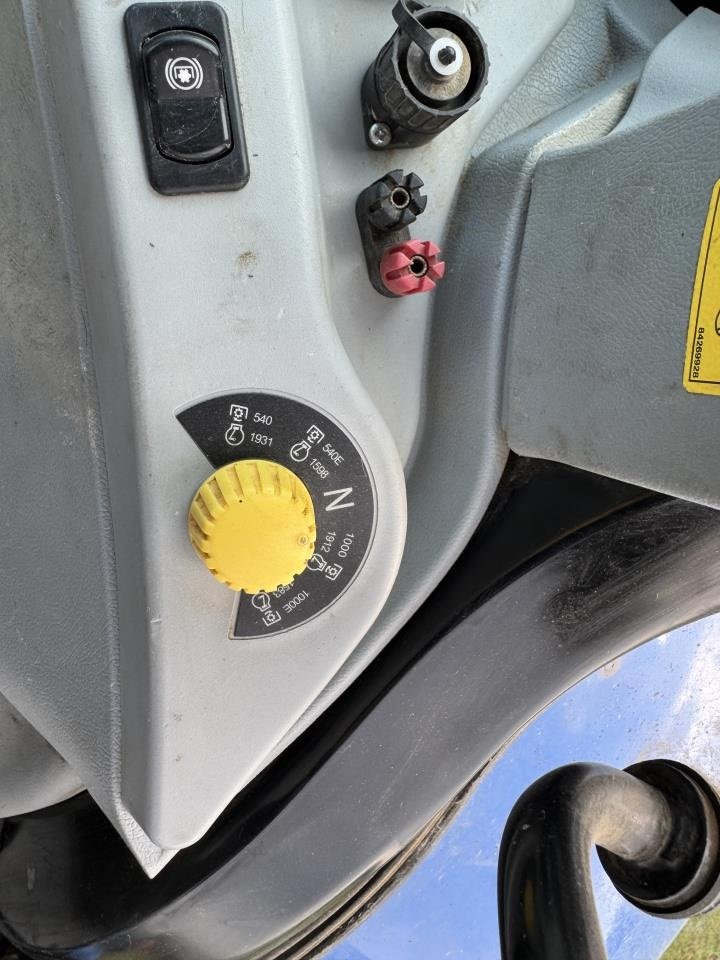 Traktor типа New Holland T7.220 PC, Gebrauchtmaschine в Hadsten (Фотография 9)