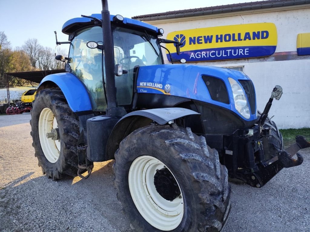 Traktor vrste New Holland T7.220 SW, Gebrauchtmaschine v Roches-sur-Marne (Slika 2)