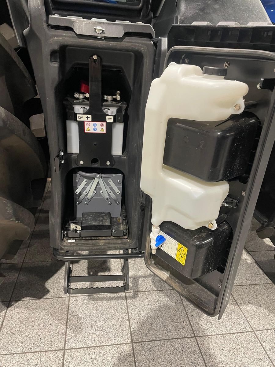 Traktor za tip New Holland T7.225 AC NEW, Neumaschine u Burgkirchen (Slika 13)