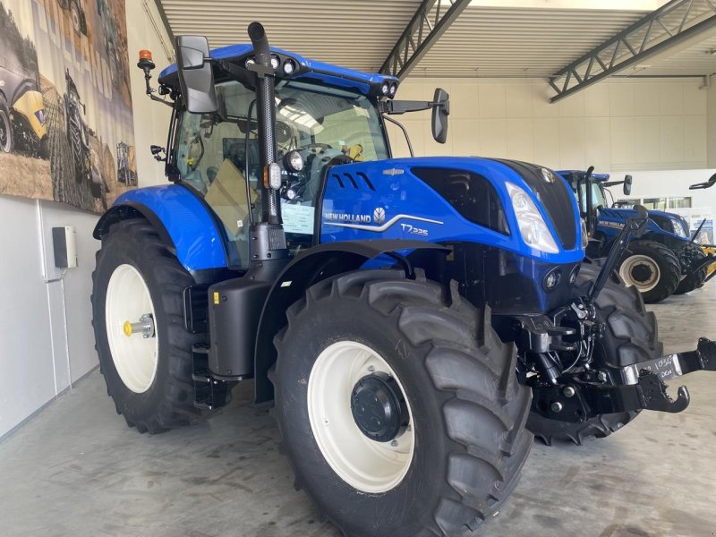 Traktor des Typs New Holland T7.225 AC STAGE V, Gebrauchtmaschine in Maribo (Bild 1)