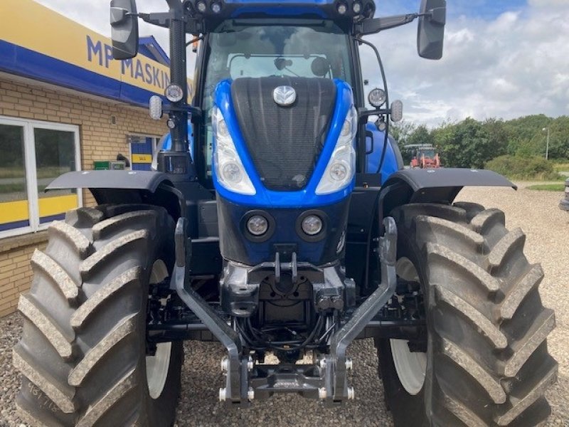 Traktor des Typs New Holland T7.225 AC, Gebrauchtmaschine in Skærbæk (Bild 4)