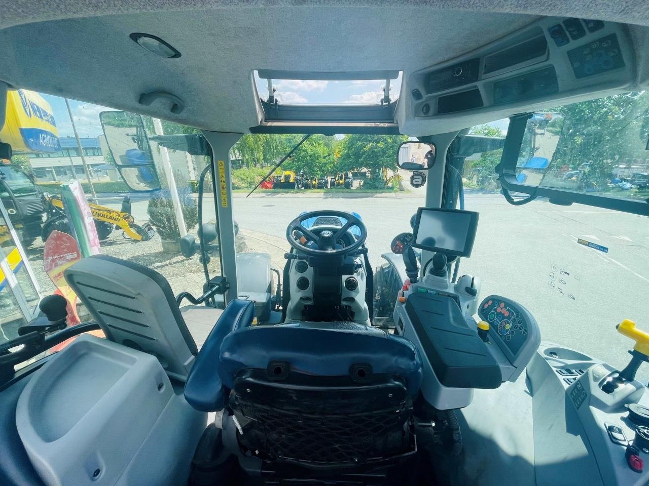 Traktor des Typs New Holland T7.225 AC, Gebrauchtmaschine in Middelfart (Bild 8)